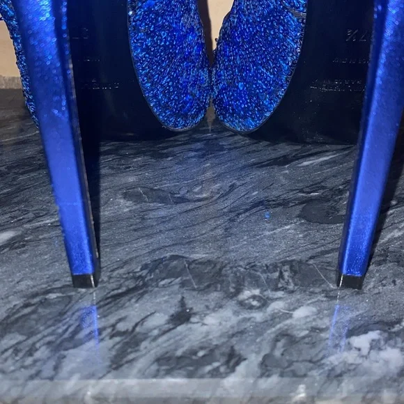 Saint Laurent High Heel - Picture 10 of 15